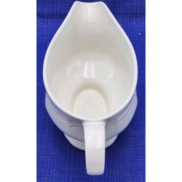 Mikasa French Countryside White Gravy Boat and Underplate F 9000 SHIPS FAST - Picture 16 of 16